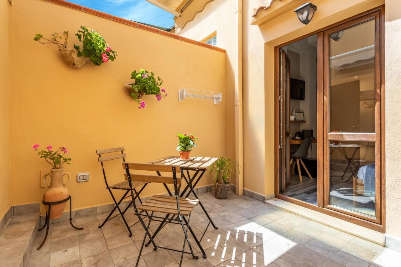 Vittoria Rooms Quartu SantʼElena Exterior foto